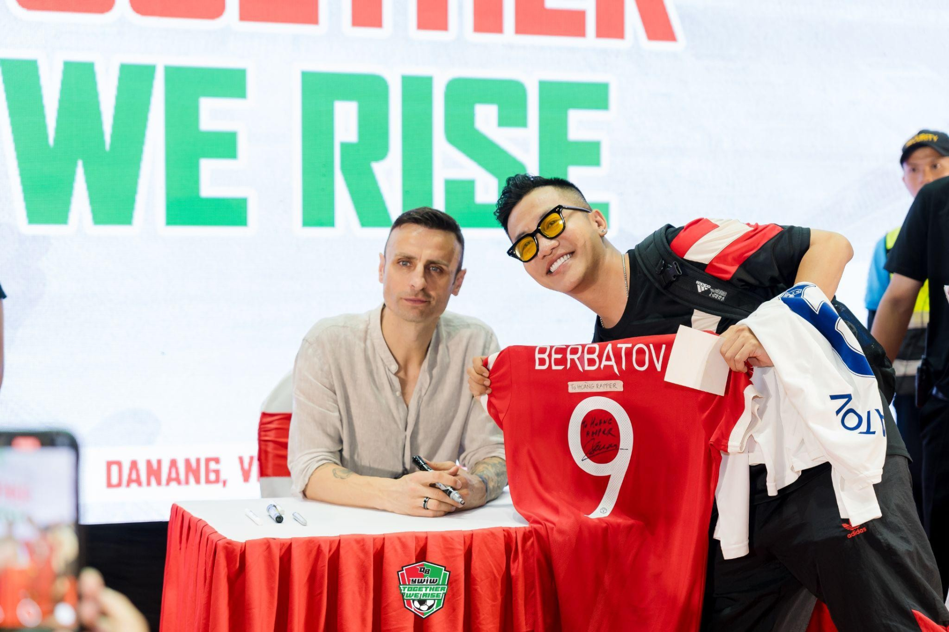 Dimitar Berbatov Tái Ngộ Fan Việt tại sự kiện “Together We Rise” - ảnh 6