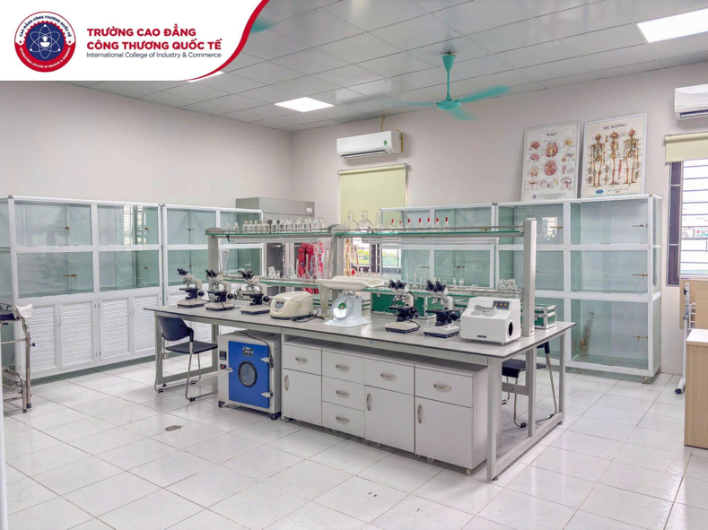 Khám phá phòng thực hành chuẩn “5 sao” của sinh viên Cao đẳng Công thương Quốc tế - ảnh 7