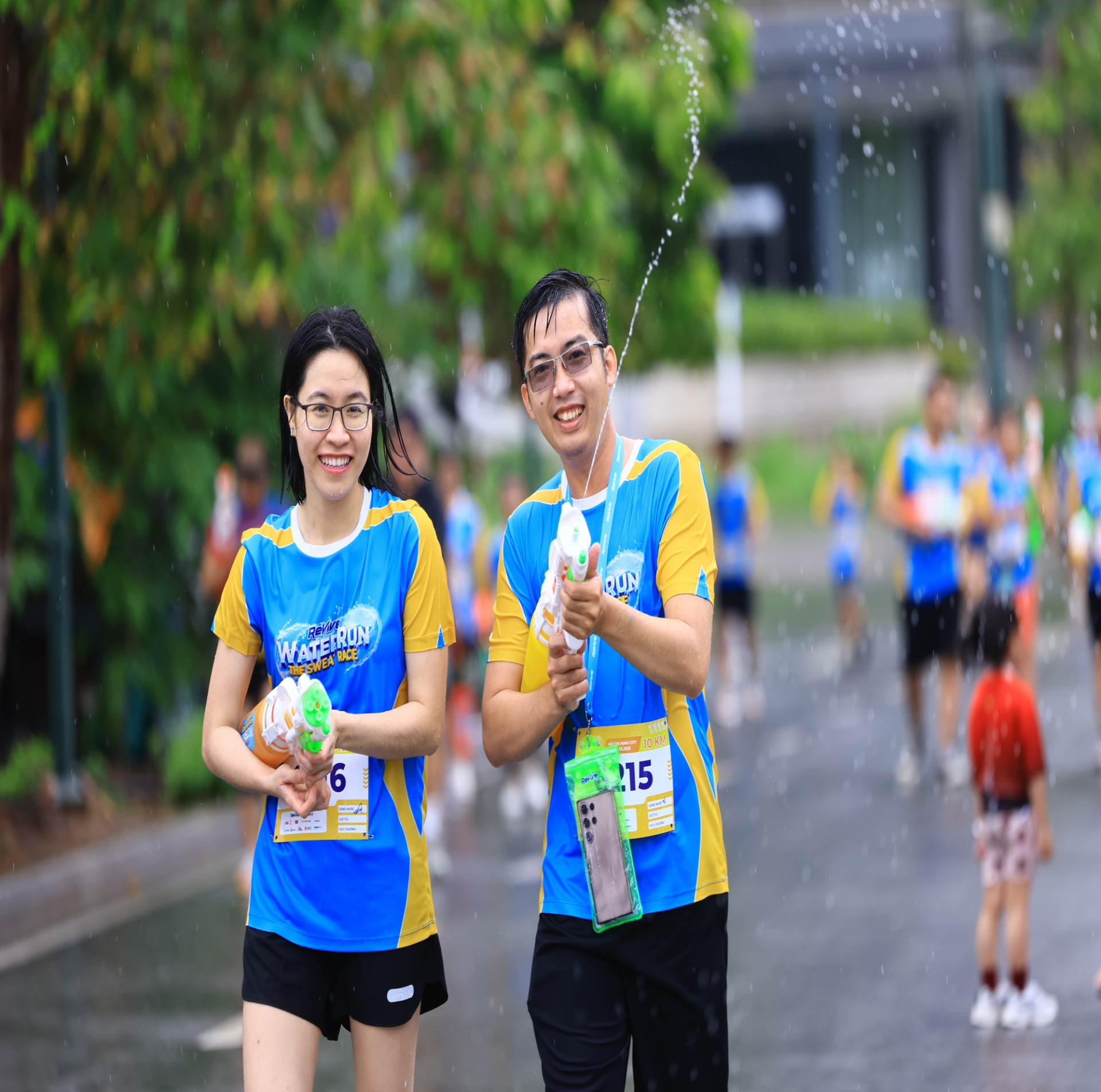 Khuấy Động Mùa Hè Với Chuỗi Trải Nghiệm Có 1-0-2 Tại Đường Chạy Nước Revive Water Run Đà Nẵng 2025 - ảnh 4