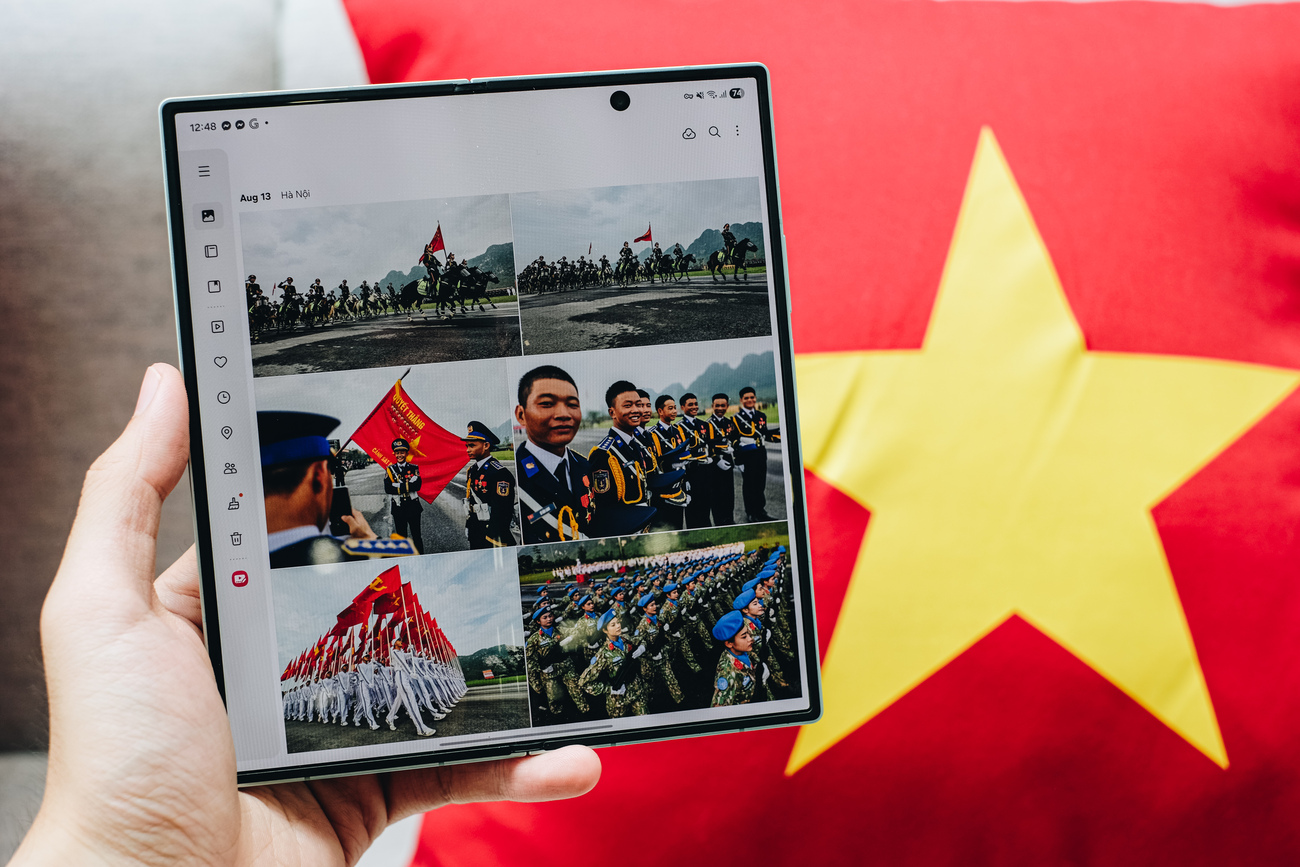 Galaxy Z Fold7 gập mở khoảnh khắc thiêng liêng, lưu giữ niềm tự hào dân tộc - ảnh 1