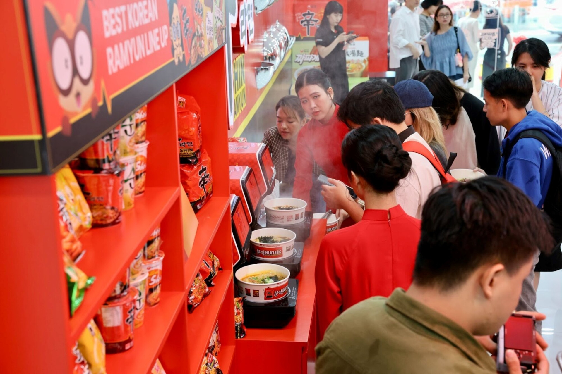 Pop-up Store Nongshim lần đầu xuất hiện tại Việt Nam, trở thành điểm đến thu hút giới trẻ - ảnh 3