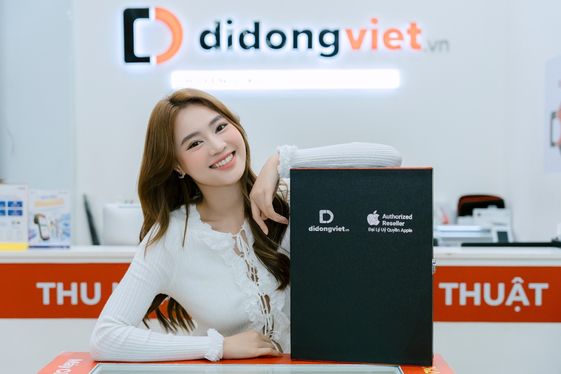 Ngô Kiến Huy, Ninh Dương Lan Ngọc cùng dàn sao rủ nhau “lên đời” iPhone 17, iPhone Air - ảnh 3
