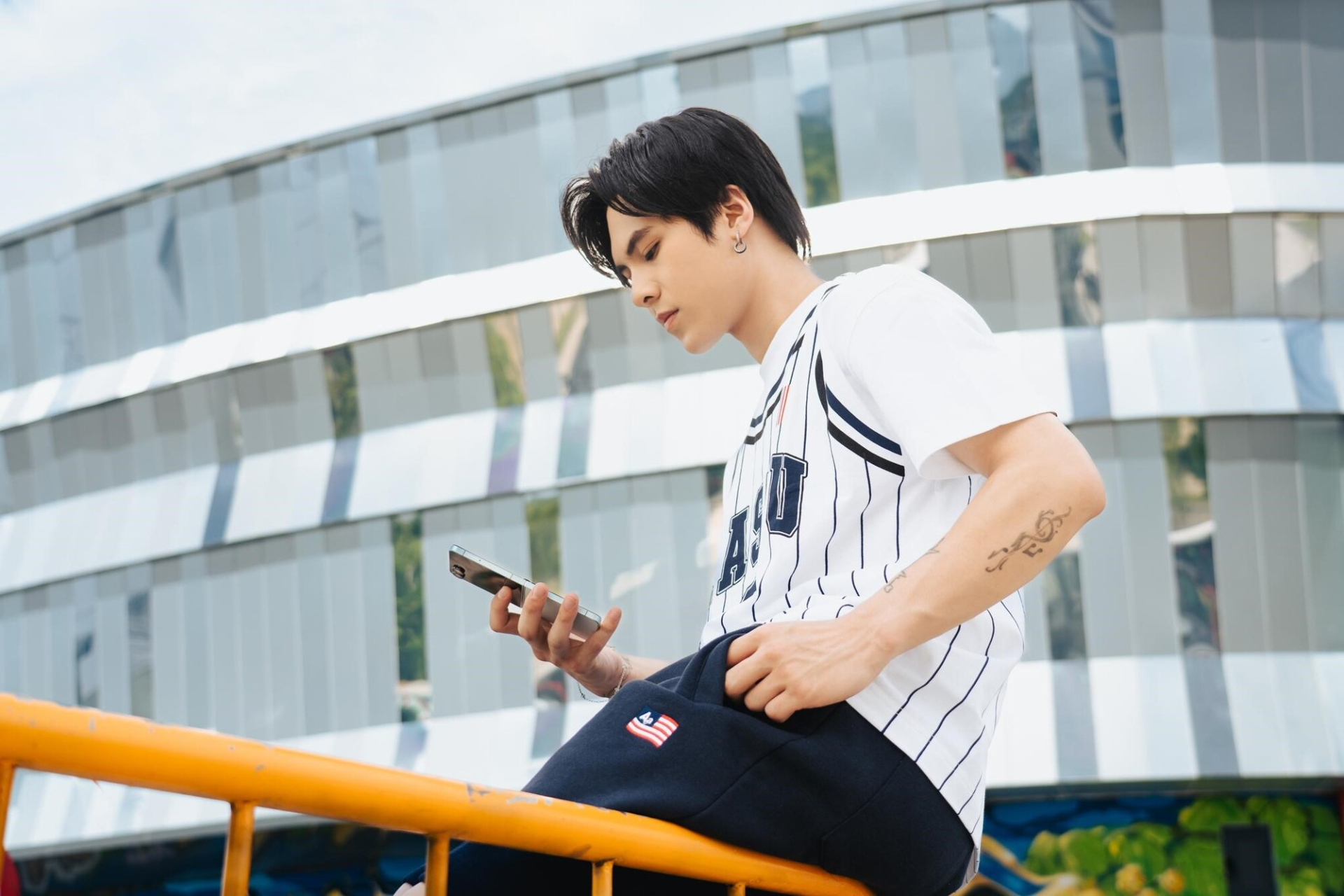 Tân binh toàn năng Đức Duy khoe cá tính cùng “chiến hữu” Galaxy Z Flip7 - ảnh 3