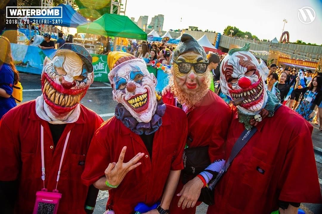 Gợi ý loạt outfit giúp các “trai xinh gái đẹp” biến hình “ướt vẫn slay” tại lễ hội nhạc nước WATERBOMB HO CHI MINH CITY - ảnh 5