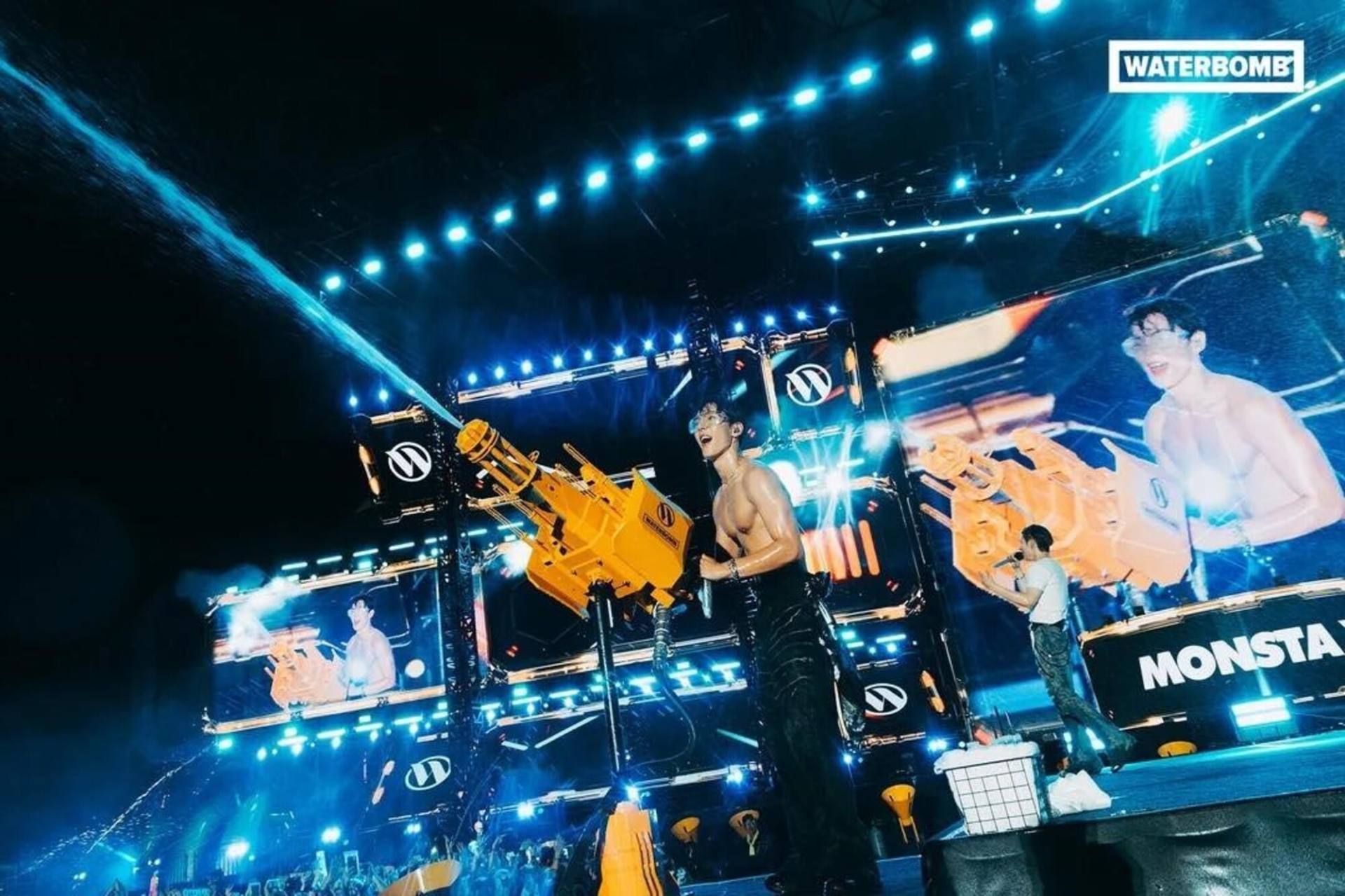 Nam idol ngủ 29 tiếng, “huyền thoại meme K-pop” sẽ đến TP. Hồ Chí Minh tháng 11 này - ảnh 6