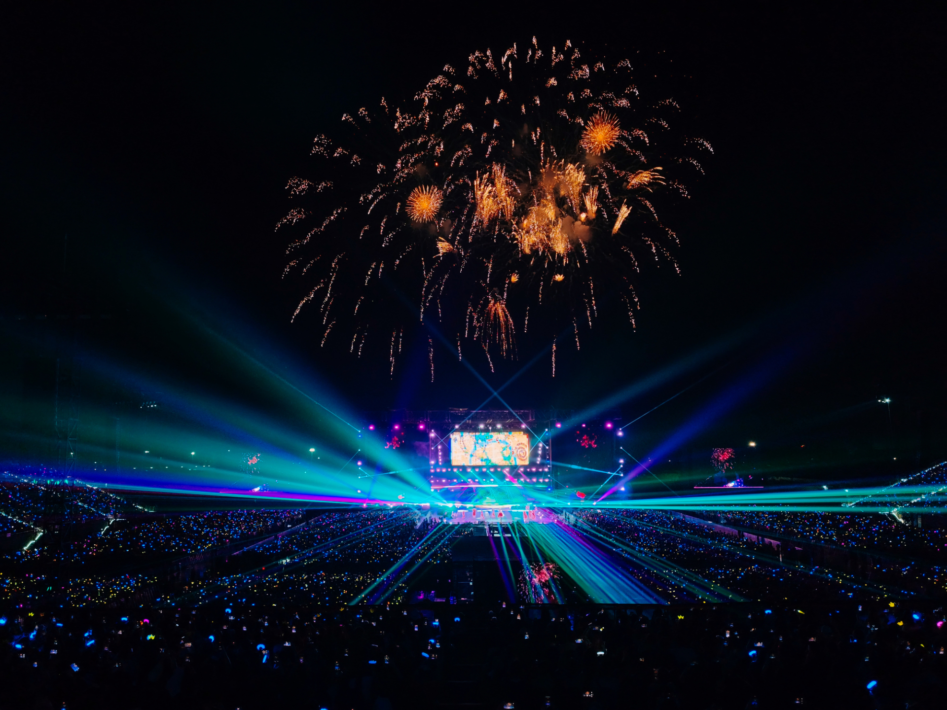 Vì sao fan không thể “move on” khỏi G-DRAGON 2025 WORLD TOUR [Übermensch] in Hanoi, presented by VPBank - ảnh 7