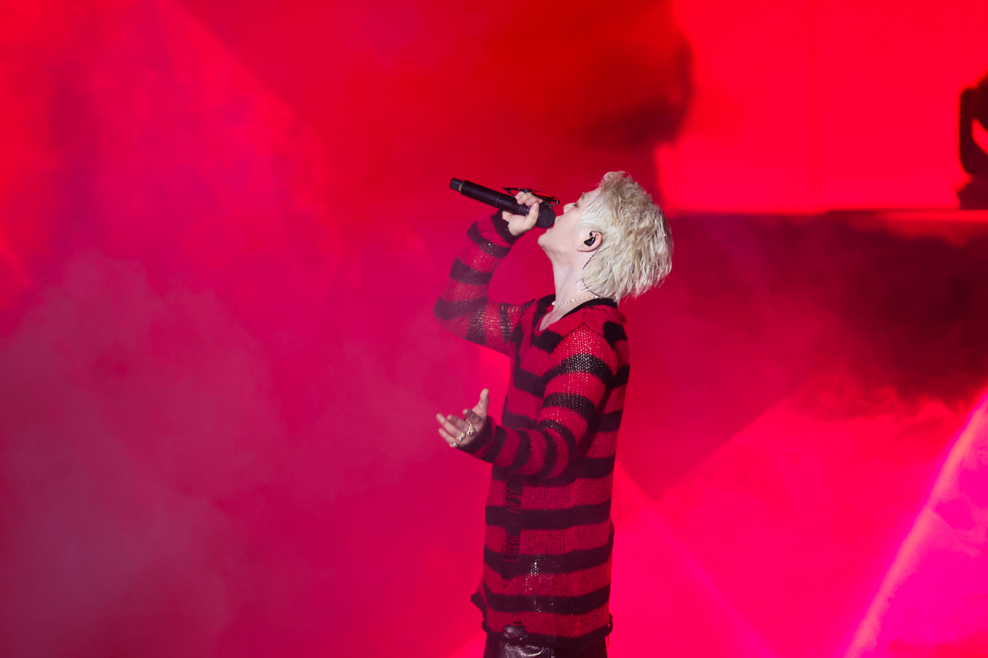 Gen Z quẩy hết mình cùng Mỹ Tâm, RHYDER, Hoàng Dũng... trong tiệc sinh nhật 20 năm của Jollibee Việt Nam - ảnh 4