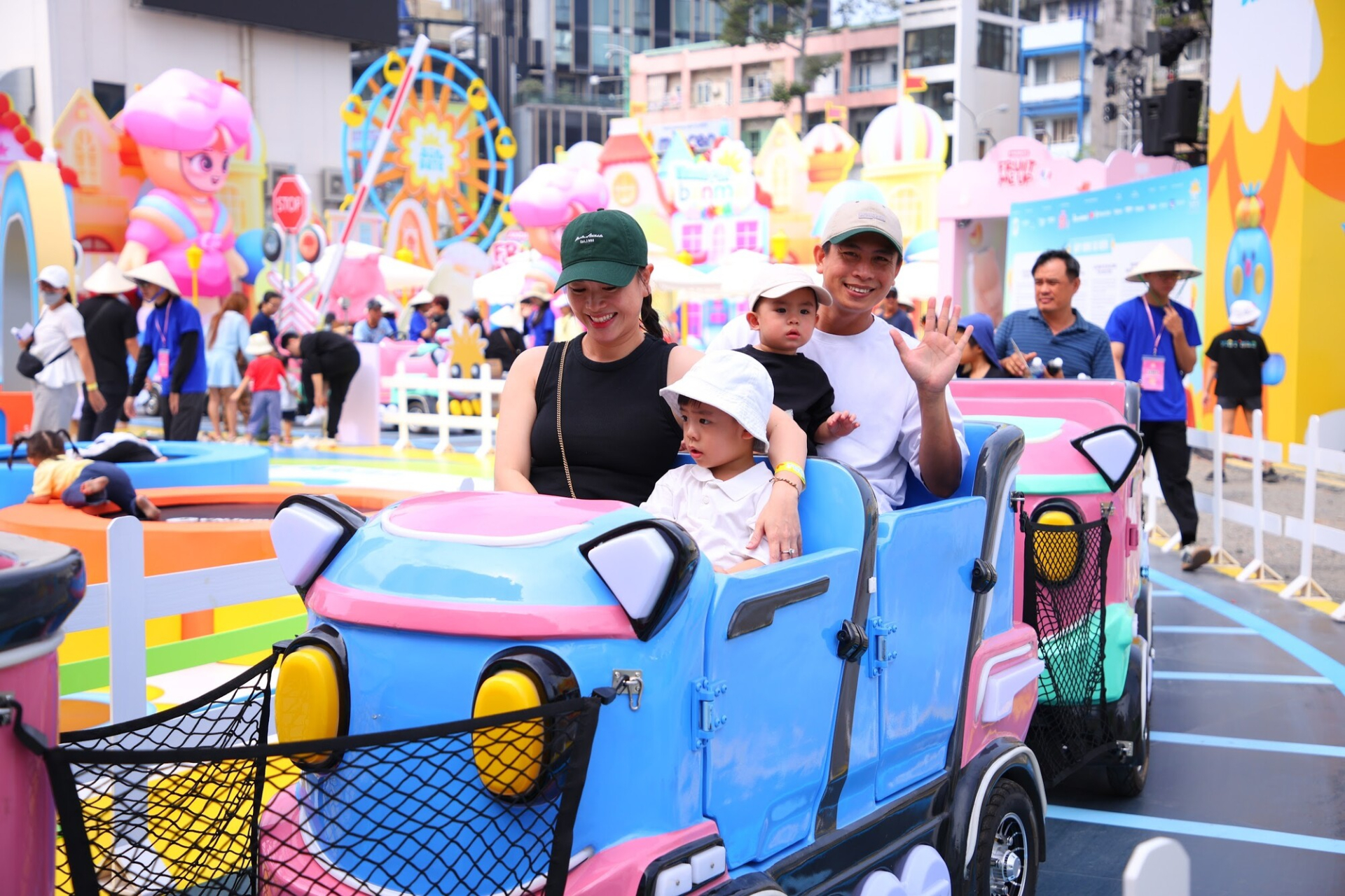 ☀️ Khoảnh Khắc Vàng Tại Sundate: Hàng Ngàn Gia Đình Việt Cùng Nhau Cười, Cùng Nhau Chơi! ☀️ - ảnh 5