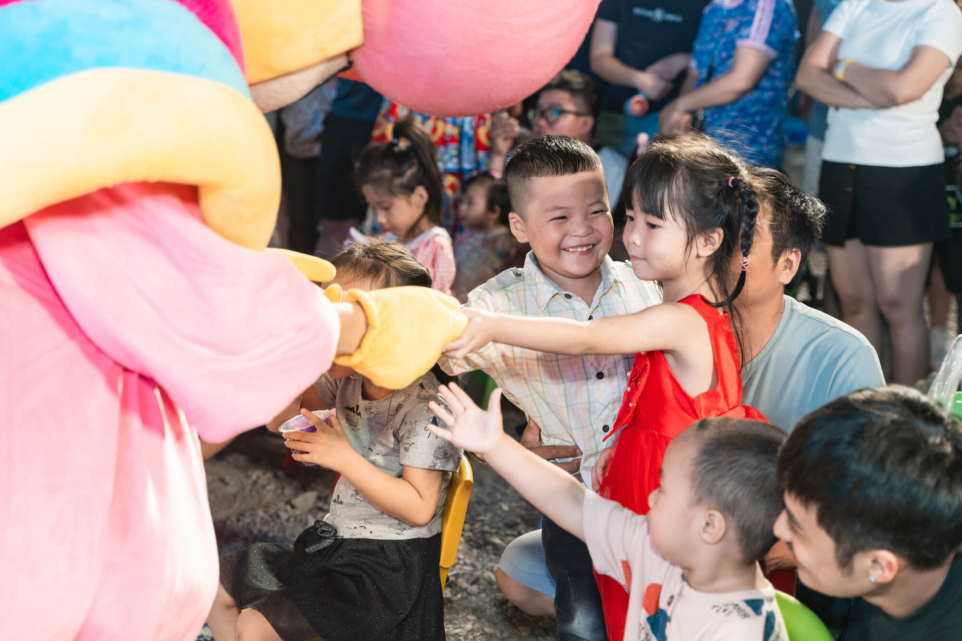 Sundate Festival 2025 Khép Lại: 10.000 Gia Đình Cùng Nắng Vàng Tỏa Sáng Nguyễn Huệ, Phụ Huynh Nóng Lòng Chờ Mùa Lễ Hội 2026 - ảnh 2