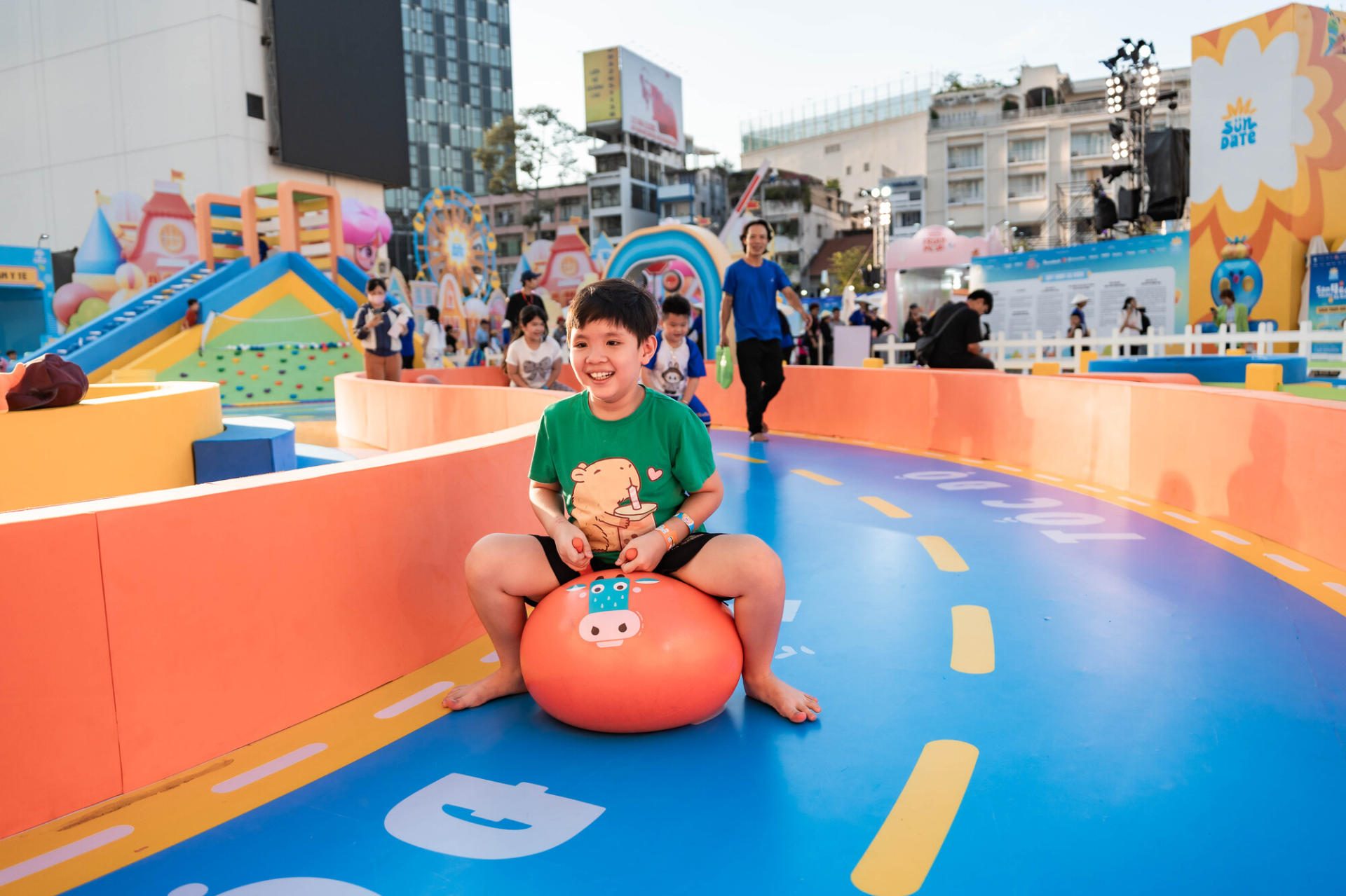 Sundate Festival 2025 Khép Lại: 10.000 Gia Đình Cùng Nắng Vàng Tỏa Sáng Nguyễn Huệ, Phụ Huynh Nóng Lòng Chờ Mùa Lễ Hội 2026 - ảnh 6