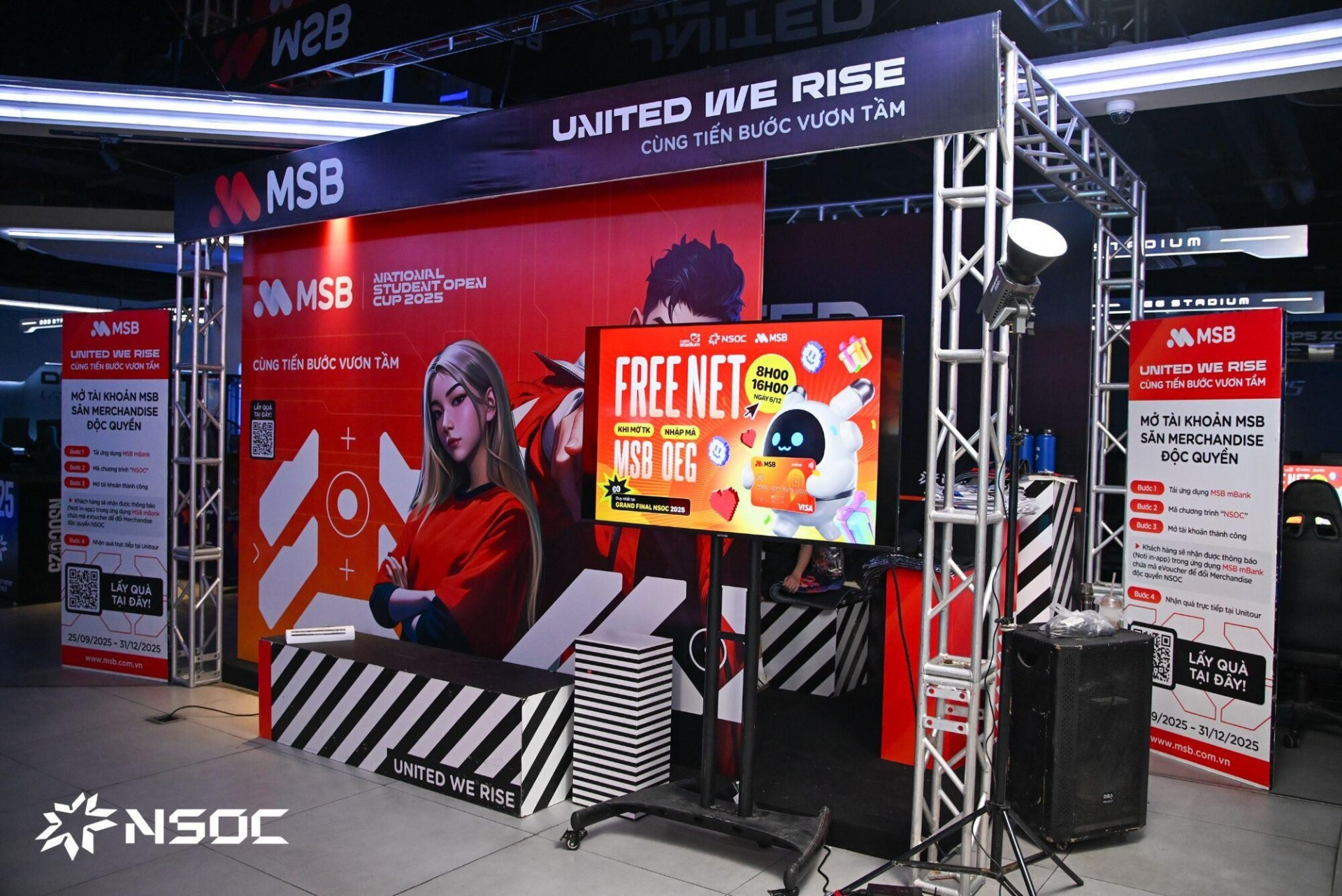 Wxrdie, 24k.Right cùng DJ Teddy Doox “đốt cháy” sân khấu Chung kết Quốc gia NSOC 2025 - ảnh 1