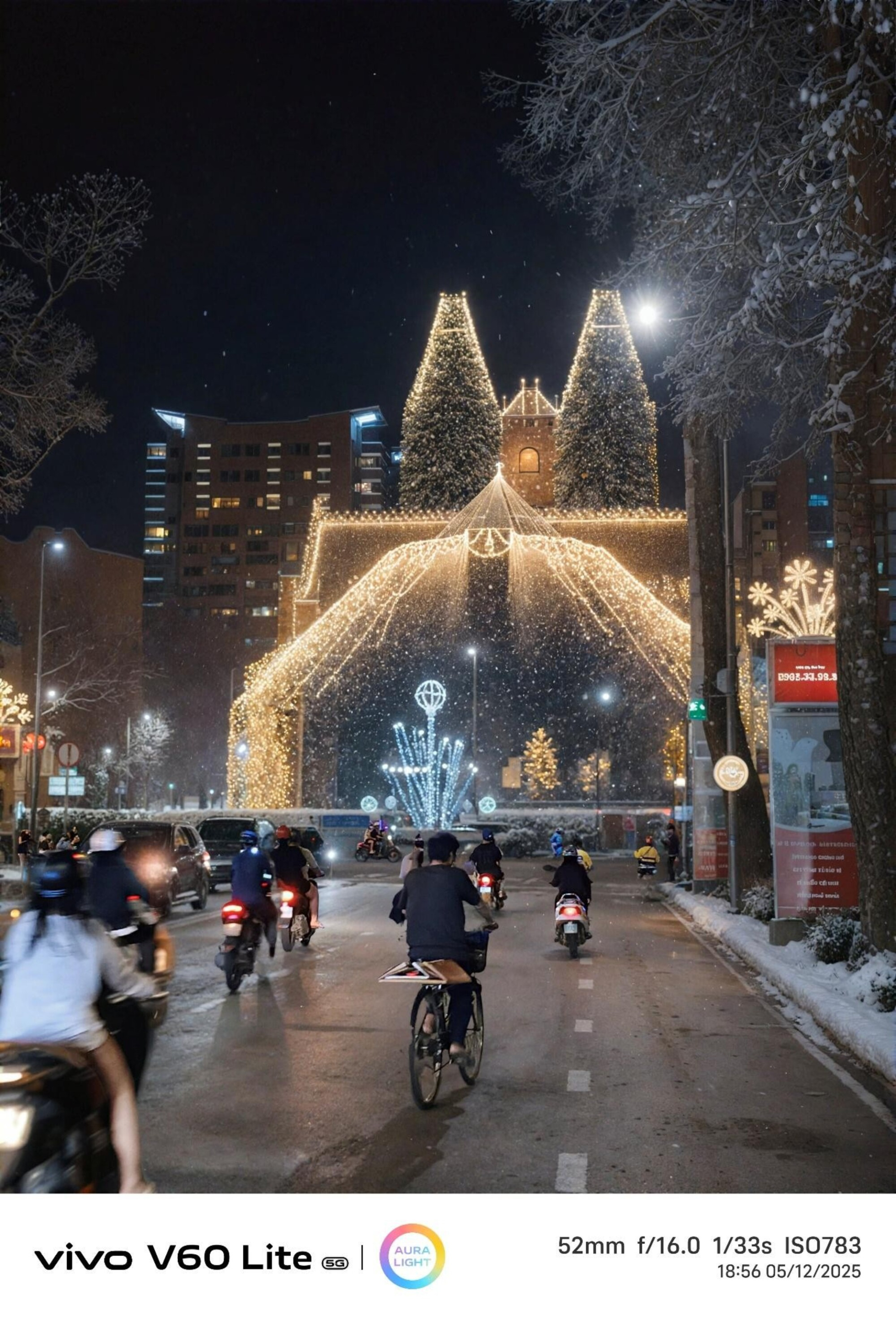 Vivo V60 Lite: Ghi lại trọn vẹn không khí Giáng sinh TPHCM qua từng khung hình - ảnh 3