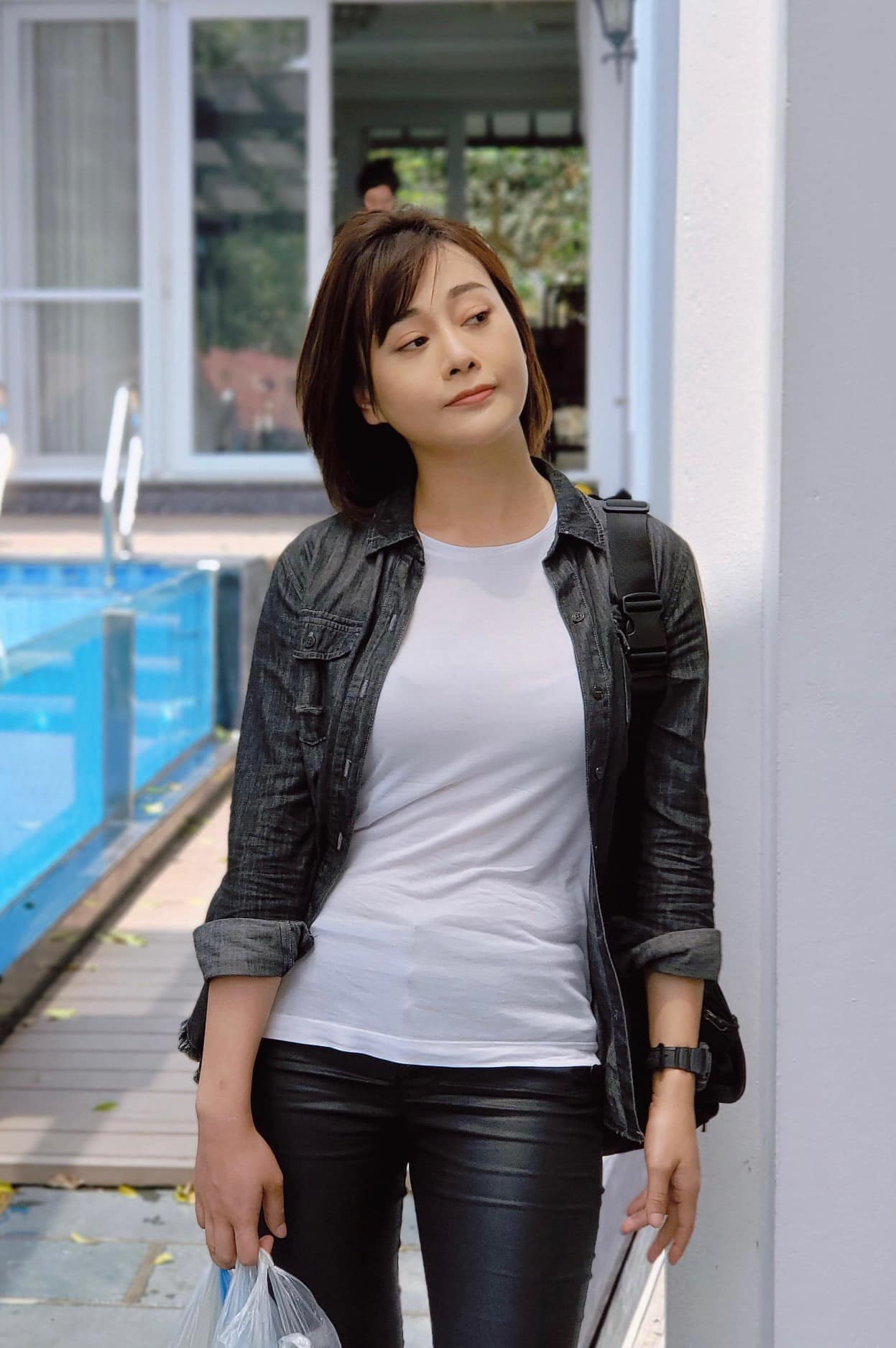 Phương Oanh nổi tiếng với vai nữ chính trong 'Hương vị tình thân' gần đây.