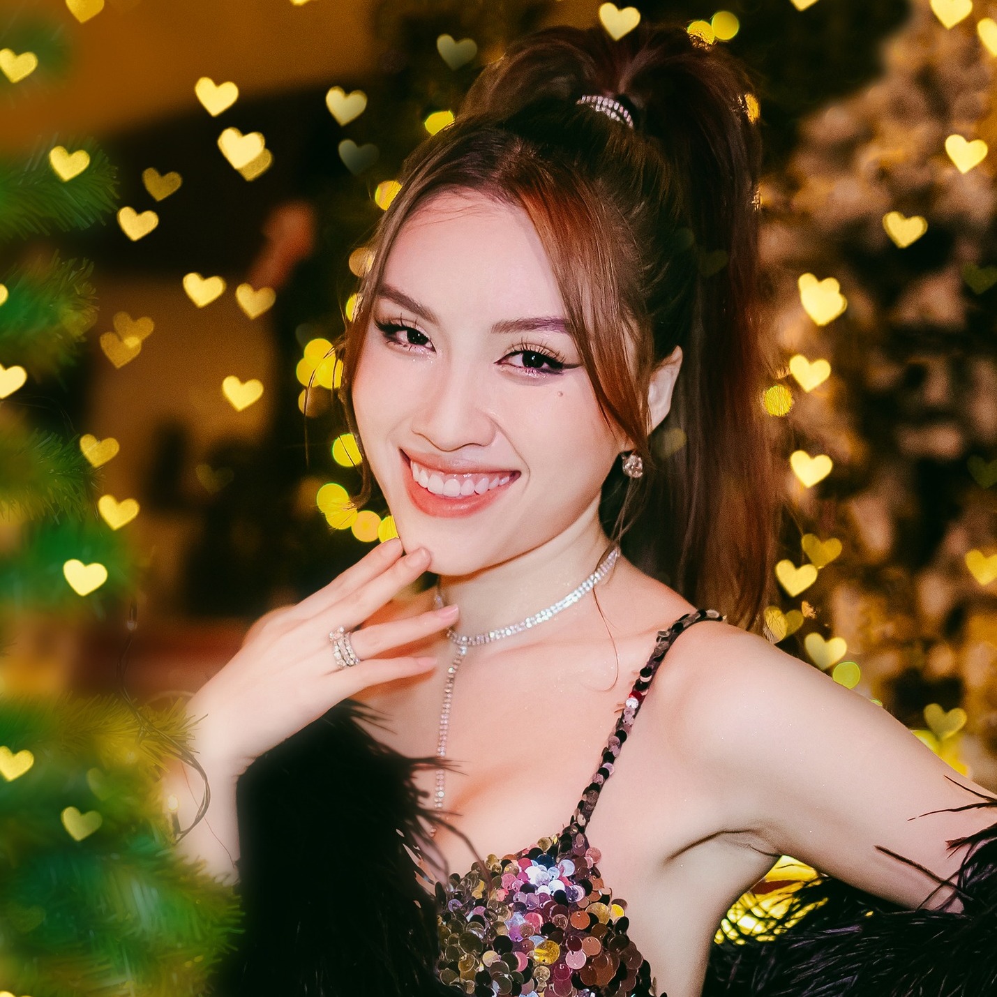Thanh Thanh Huyền lên tiếng làm rõ danh xưng hoa hậu, nói về tin đồn tăng giá cát-xê khi thành Miss Charm Vietnam - ảnh 2