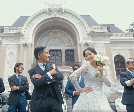 Phan Hiển rước dâu bằng xe máy, cùng Khánh Thi chuẩn bị đón 1000 khách tham gia đám cưới - ảnh 2