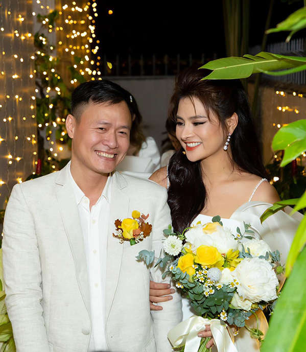 Viên mãn sau khi cưới chồng hoàng gia Campuchia, nay Vũ Thu Phương vẫn comeback cực 'chiến': 'Cảm ơn anti-fan' - ảnh 1