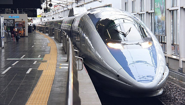 Nhật Bản xây đường ray tàu điện ngầm trong 3,5 giờ, nhanh bằng 8 vạn người làm trong 8 năm khiến thế giới kinh ngạc - ảnh 1