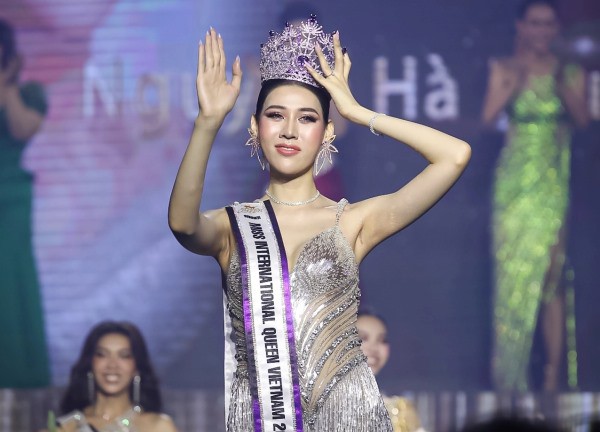 Nguyễn Hà Dịu Thảo là thí sinh đạt được vương miện của Hoa hậu Chuyển giới Việt Nam 2023.