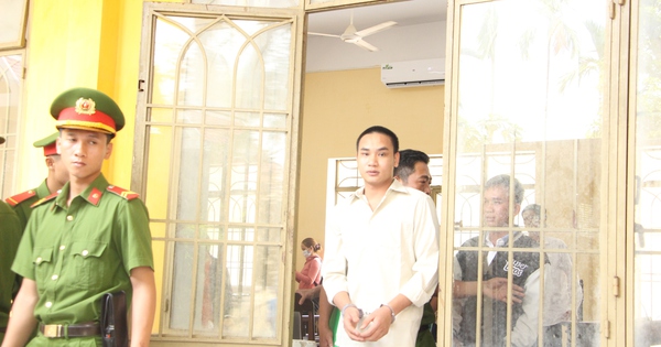 Bị cáo Nguyễn Văn Quốc trong phiên tòa sơ thẩm sáng 11/4 (Ảnh: Internet)