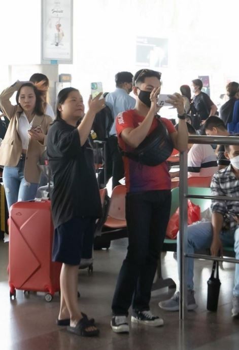 Phan Hiển đích thân ra sân bay đón Khánh Thi và đội tuyển dancesport-breaking Việt Nam về nước - ảnh 4