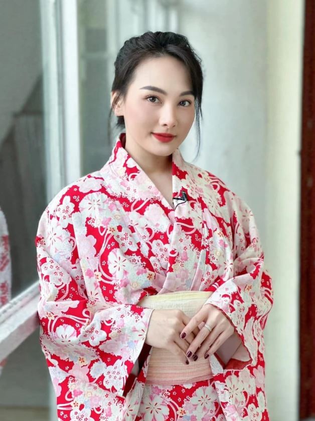 Diễn viên Bảo Thanh xinh đẹp khi diện trang phục kimono.