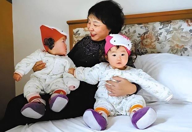 Bà Lâm sinh đôi ở tuổi hơn 60 khiến nhiều người bất ngờ.
