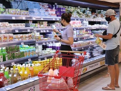 Không nên 'ham' hàng giảm giá sâu ở siêu thị (ảnh minh họa)