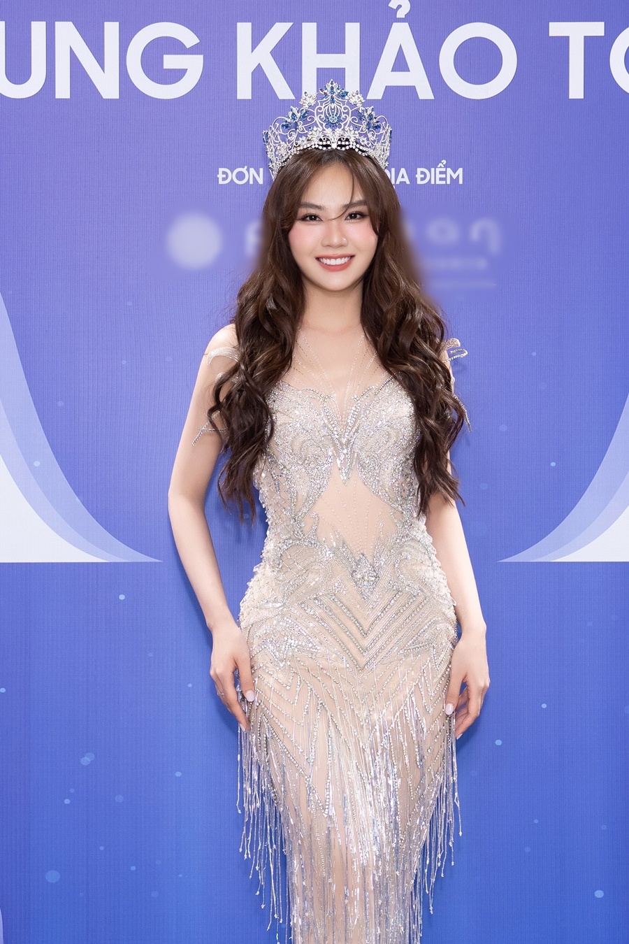 Mai Phương lộ diện tại thảm đỏ Chung khảo Miss World Vietnam năm nay.