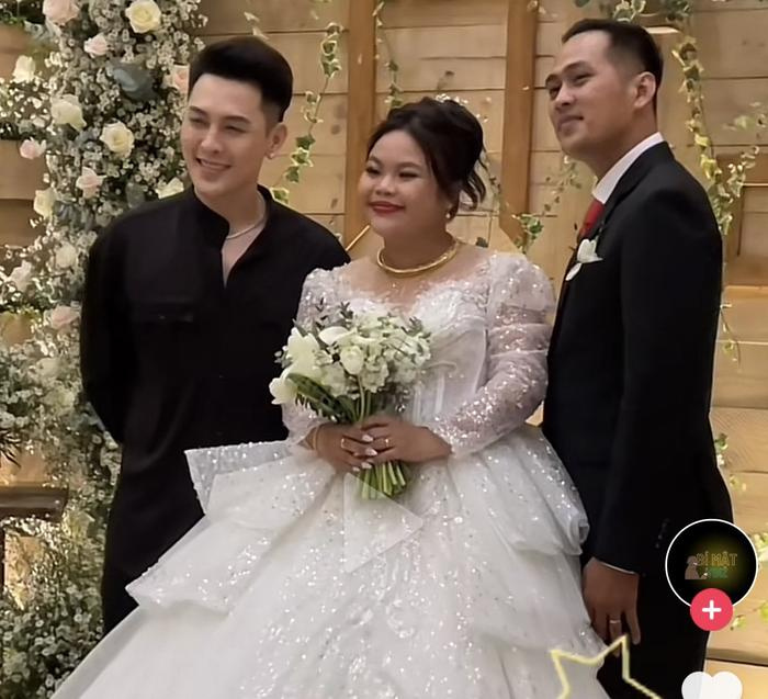 Dàn sao Việt nô nức đến chung vui trong ngày cưới của diễn viên Ngọc Hoa.