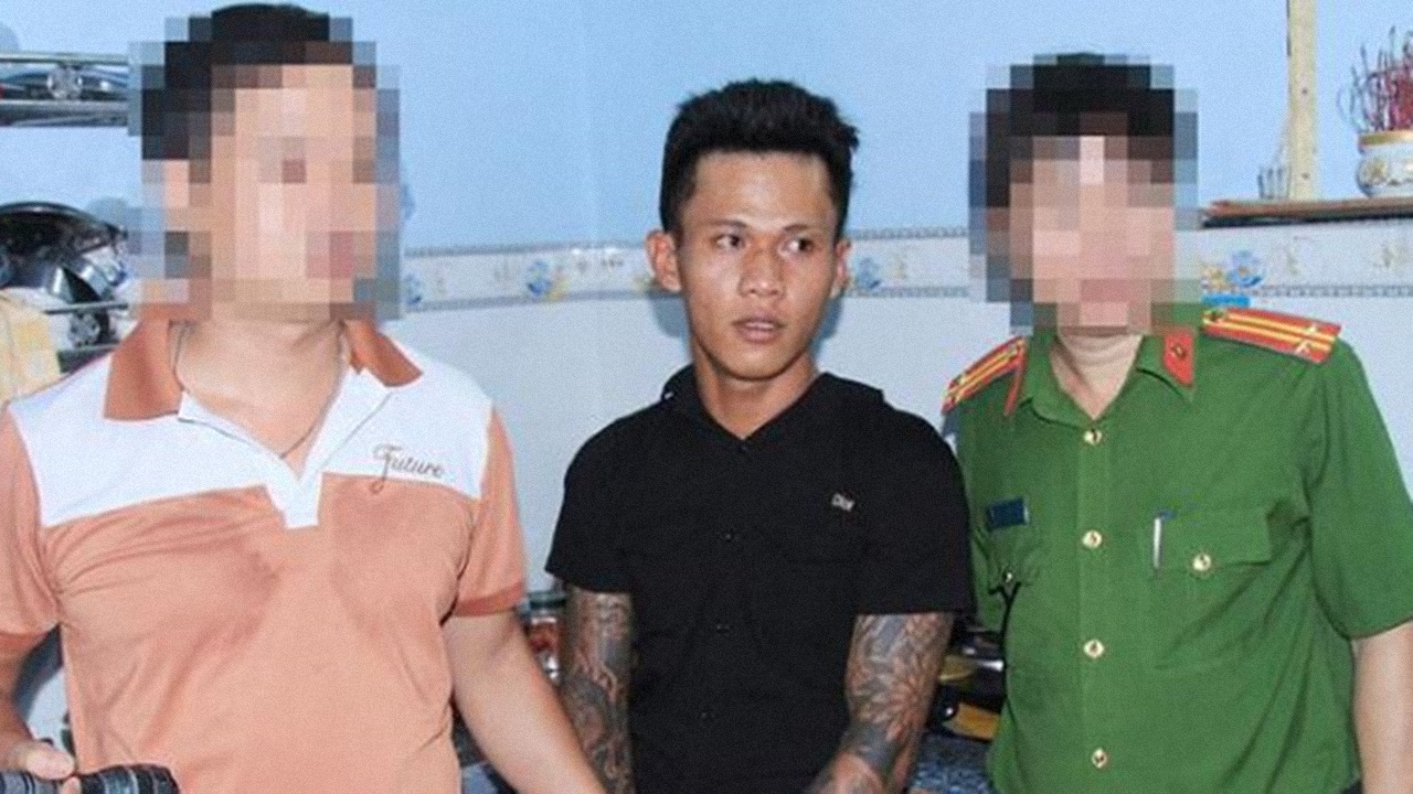 Đối tượng Điểu Văn Minh bị bắt giữ tại phòng trọ (Ảnh: Báo Bình Phước)