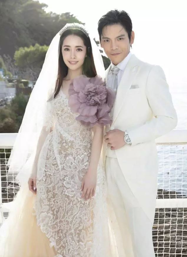 Quách Bích Đình kết hôn với Hướng Tả - con trai của 'trùm giải trí Hong Kong'.