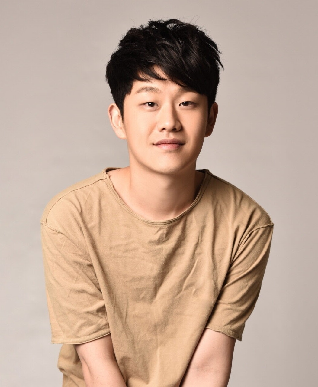 Ca sĩ Choi Seong Bong bị tố giả bệnh ung thư để nhận tiền quyên góp.