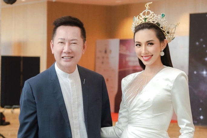 Thùy Tiên vướng ồn ào vì gỡ danh hiệu 'Hoa hậu Hòa bình'.