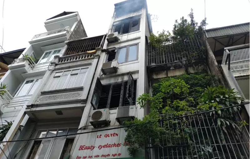 Ngôi nhà 6 tầng bị cháy ở Hà Nội.