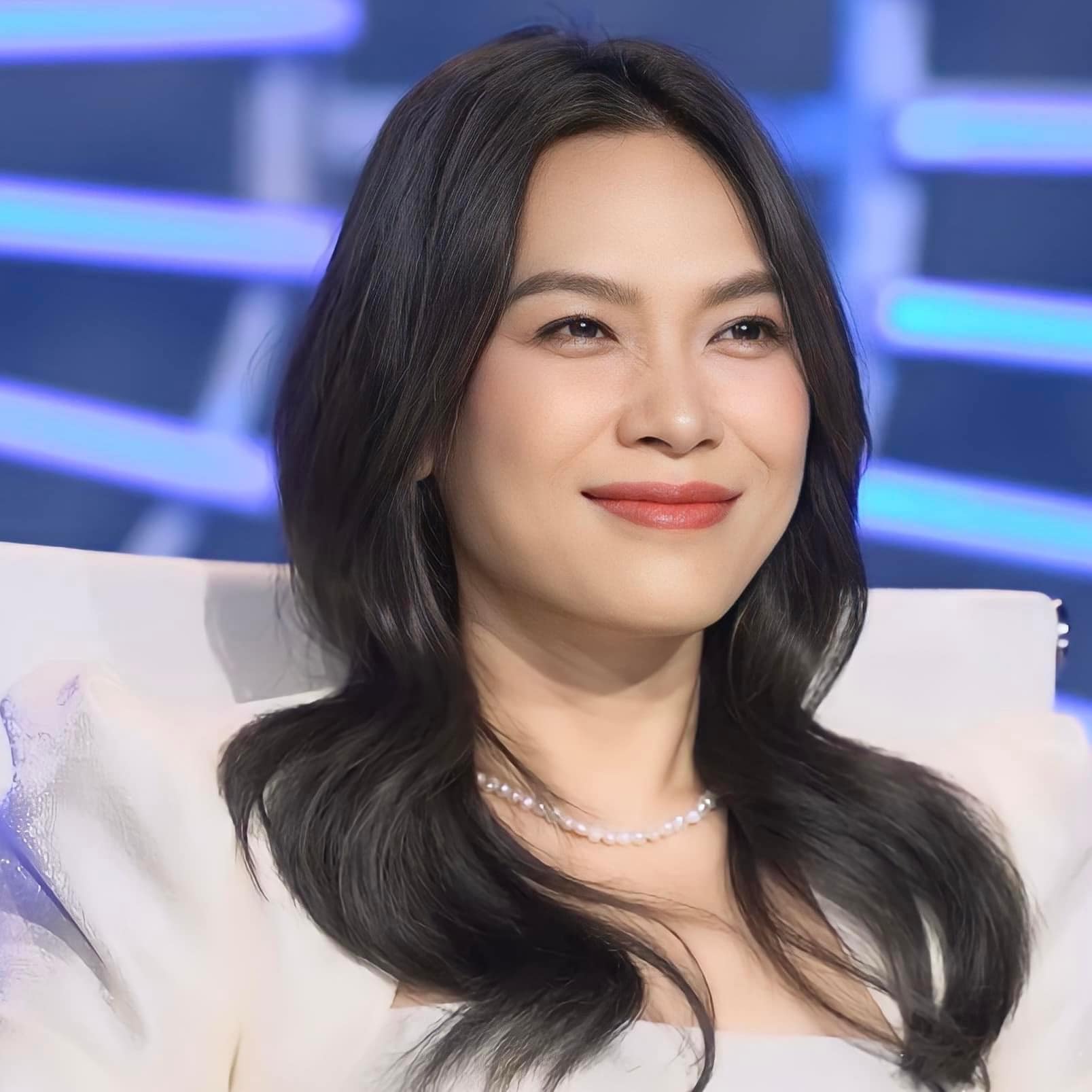 Mỹ Tâm thích thú trước tiết mục ấn tượng của Thanh Thảo tại Vietnam Idol.
