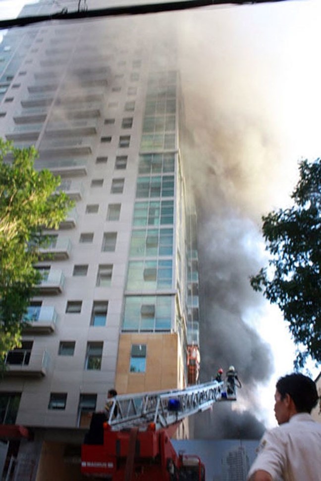Rất nguy hiểm nếu nhà cao tầng hay chung cư xảy ra hỏa hoạn (ảnh minh họa)