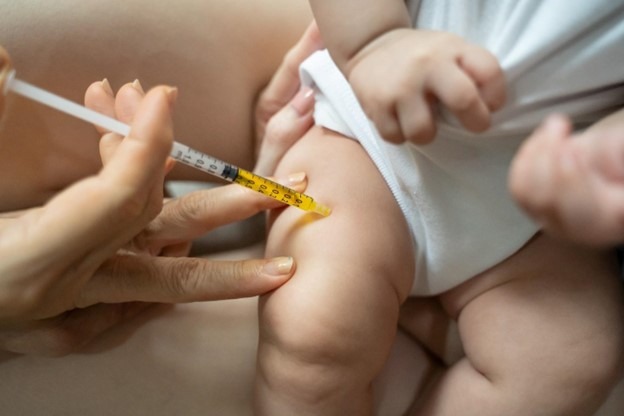 Vụ việc bé song sinh tử vong sau khi tiêm vaccine viêm gan B khiến nhiều người không khỏi đau lòng (ảnh minh họa)