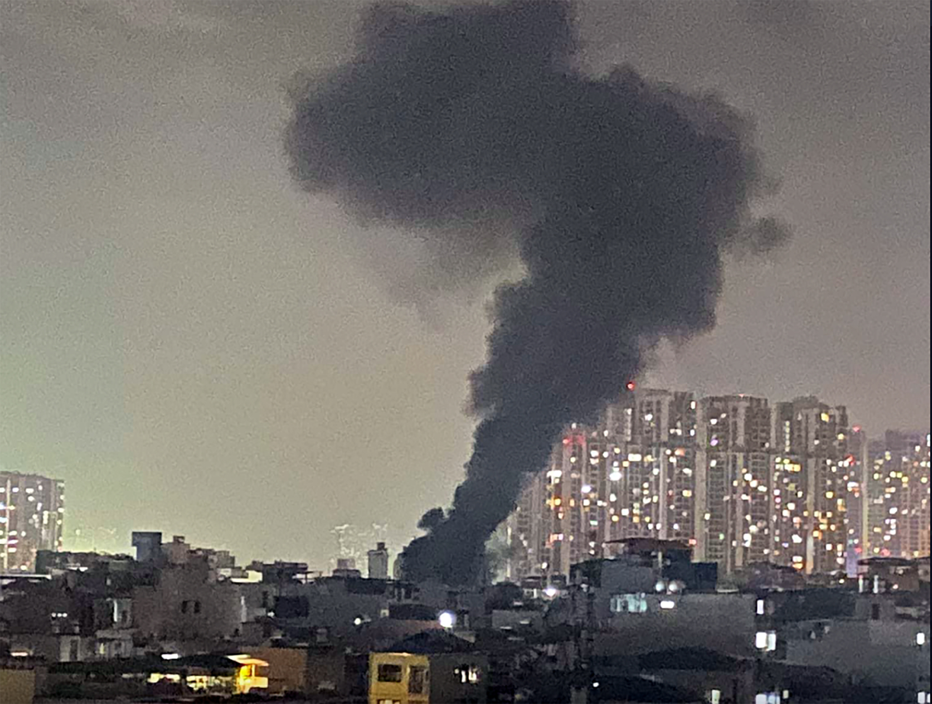 Vụ cháy trong chung cư mini ở phố Khương Hạ