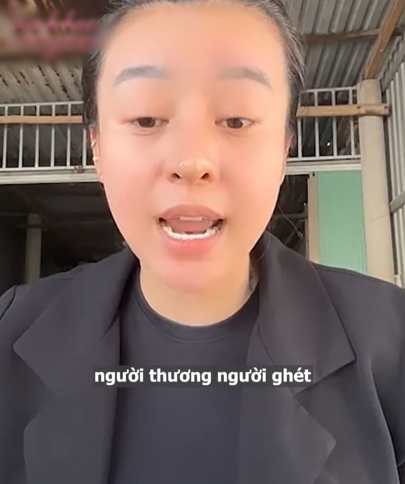 Hana Cẩm Tiên bức xúc với anti-fan