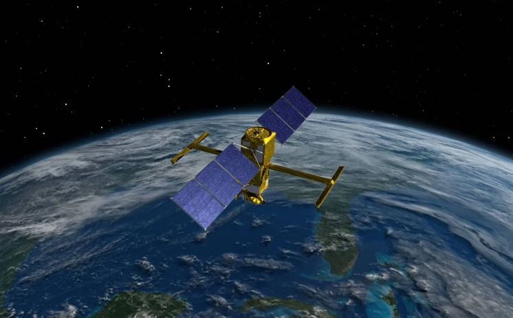 Hệ thống vệ tinh, đặc biệt là các vệ tinh ở quỹ đạo cao như hệ thống định vị toàn cầu (GPS), cũng có thể bị ảnh hưởng bởi bão Mặt Trời.