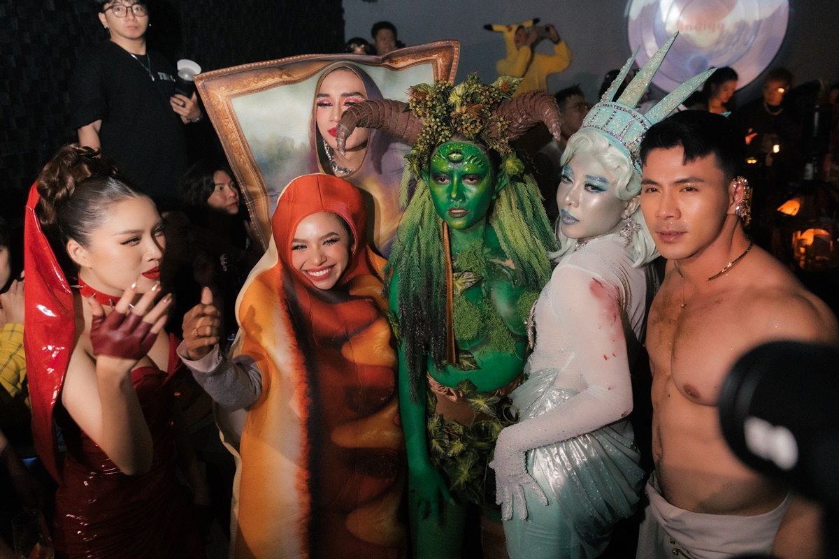 Dàn mỹ nhân Việt đua nhau hóa trang Halloween cực đỉnh: Riêng Châu Bùi 'flex' cả bạn trai chất thế này - ảnh 6