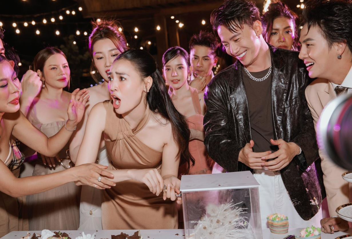 Ninh Dương Lan Ngọc gặp sự cố trong đám cưới Puka - Gin Tuấn Kiệt, 'trầy da tróc vẩy' khiến fan dở khóc dở cười - ảnh 3