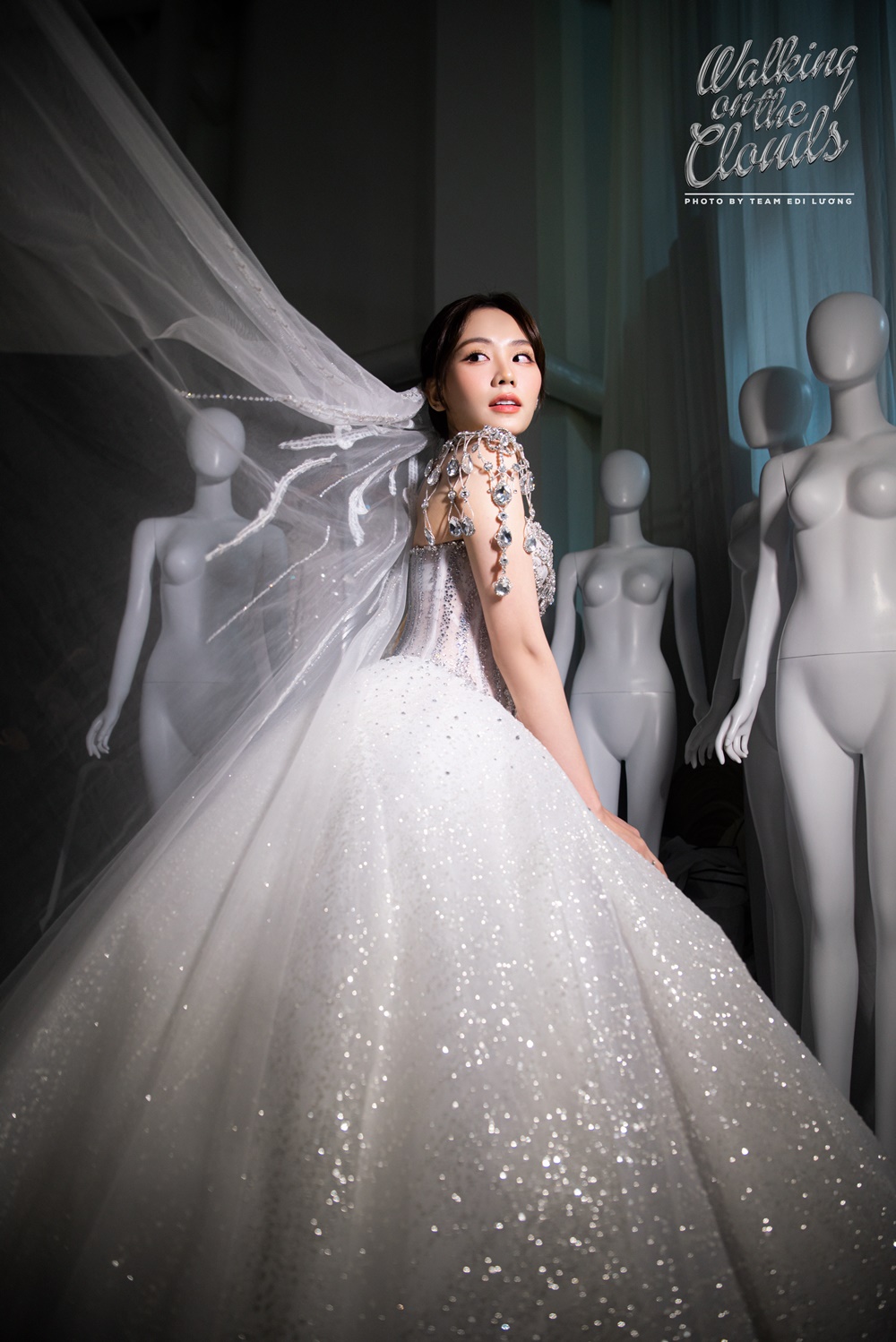 Miss World tiếp tục dời lịch, Hoa hậu Mai Phương bỗng tung loạt ảnh diện váy cưới đẹp như mơ - ảnh 4