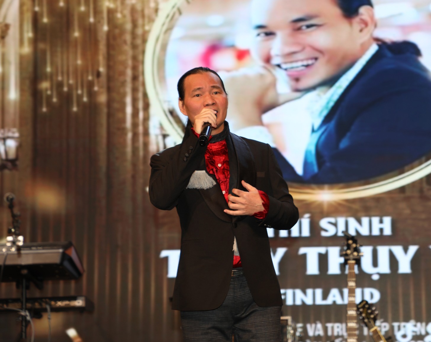 Sau 14 năm rời nhóm nhạc đình đám, nam ca sĩ Việt bất ngờ giành giải nhất cuộc thi hát tại Châu Âu - ảnh 3