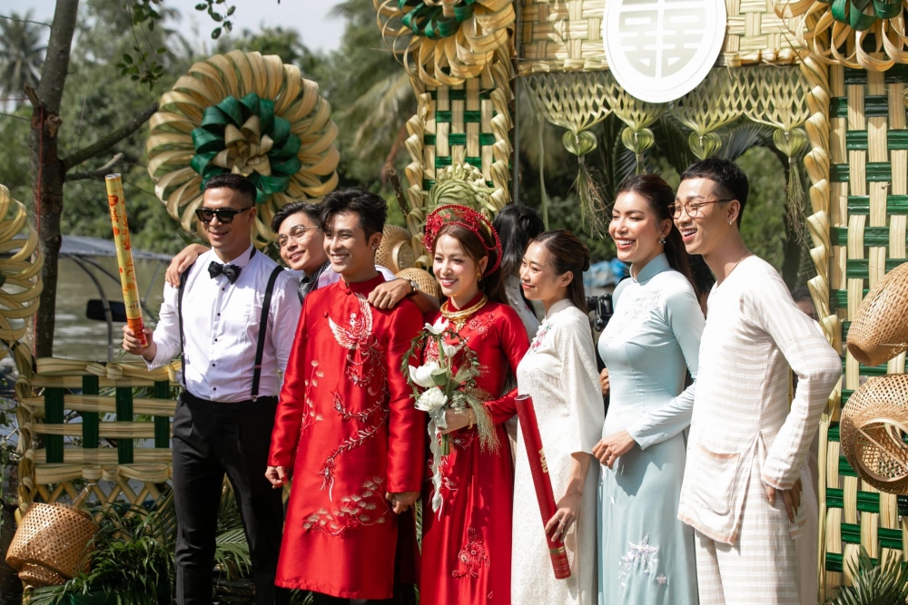 Dàn sao Việt cũng 'quẩy' hết mình trong đám cưới Puka - Gin tại Đồng Tháp