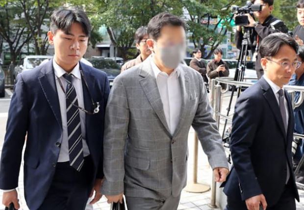 Chồng của Yoon Jung Hee tại cơ quan điều tra
