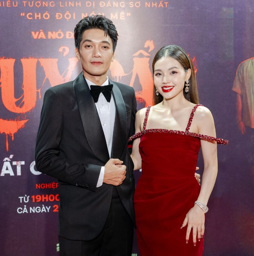 Quang Tuấn cùng vợ
