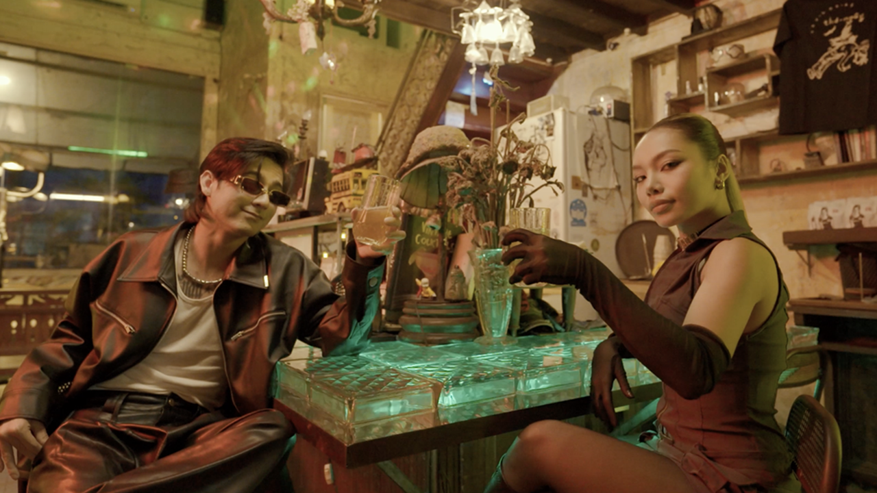 Hai cái tên 'triệu view' của Rap Việt kết hợp trong MV nhạc phim của 'Trên bàn nhậu, dưới bàn mưu' - ảnh 1