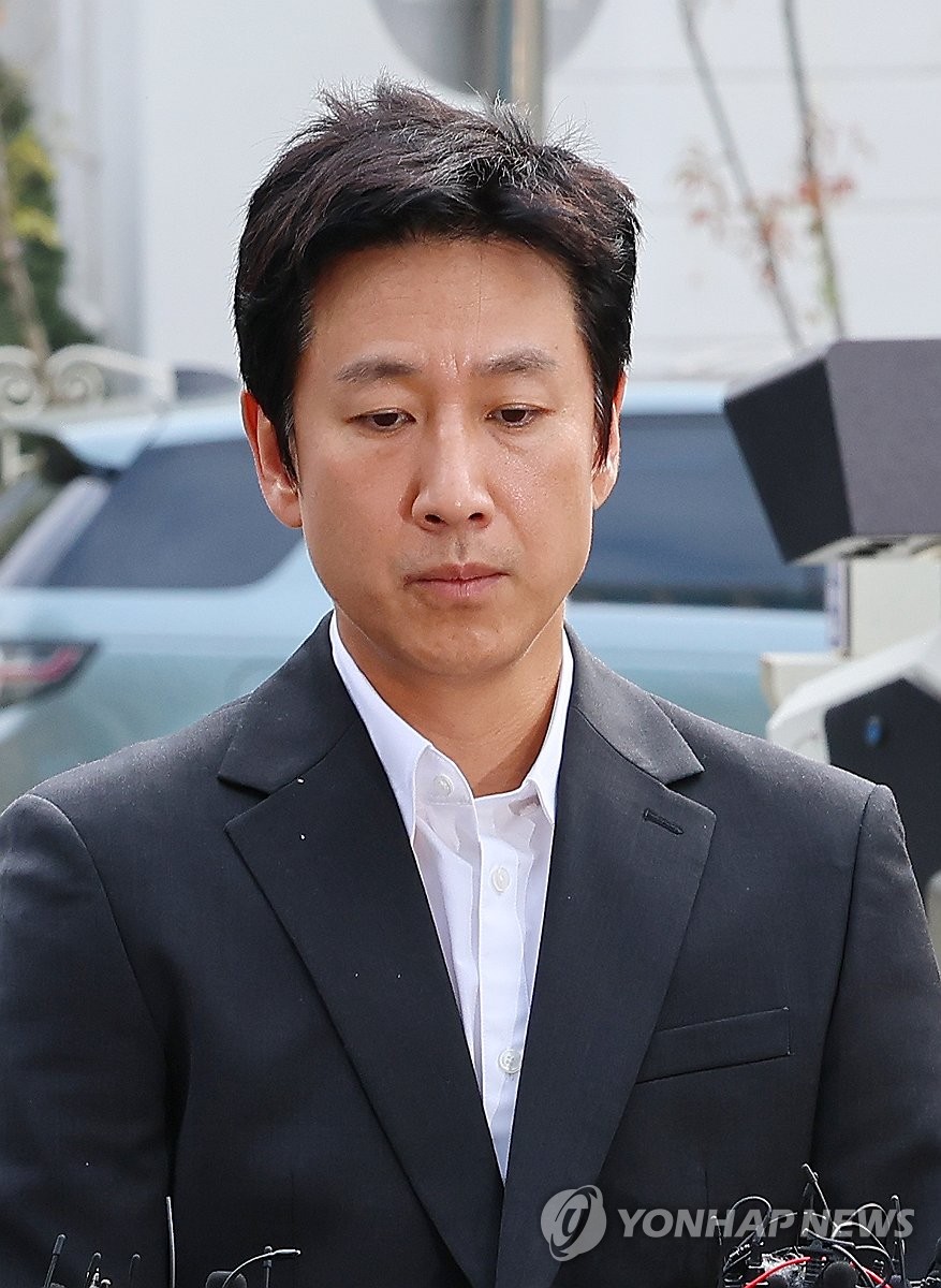 Lee Sun Kyun được cảnh sát xác nhận đã qua đời