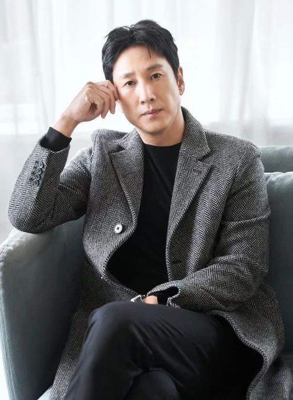 Thân thế gây sốc của nghi phạm tống tiền Lee Sun Kyun: Là tiểu thư tài phiệt lấn sân làm diễn viên - ảnh 2